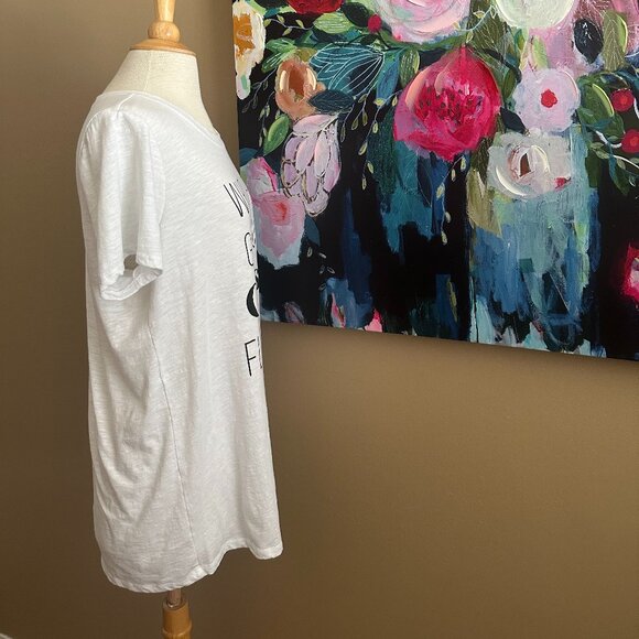 Torrid Slim Fit Graphic Tee “When Life Gives You Curves, Flaunt Them” Size 0 (L) - Picture 2 of 8